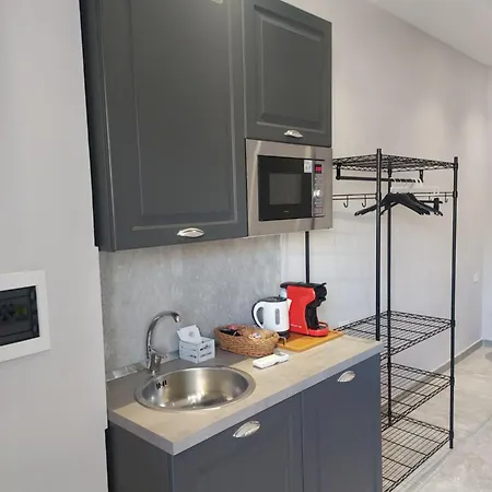 Fede's Airport Apartment *